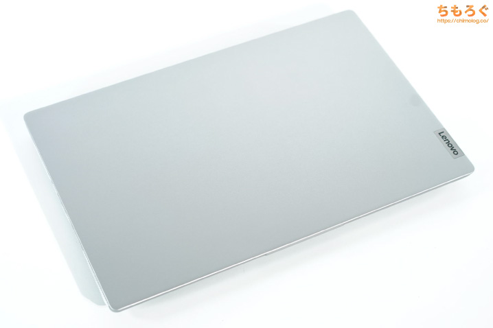 IdeaPad Slim 550 14の外観デザイン（写真）