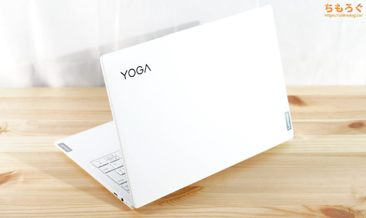 Yoga Slim 750i Carbonの外観デザイン（写真）