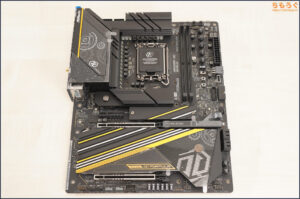 ASRock Z890 Taichi OCFの写真