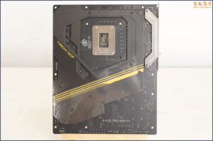 ASRock Z890 Taichi OCFの写真