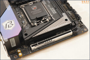 ASRock Z890I Nova WiFiの写真