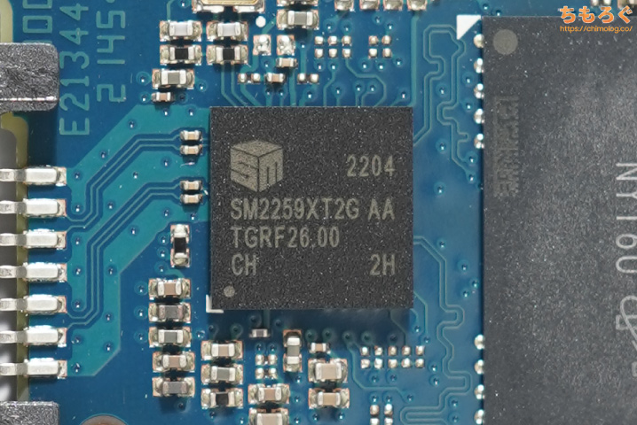 Crucial BX500 2025 分解 SSDコントローラ