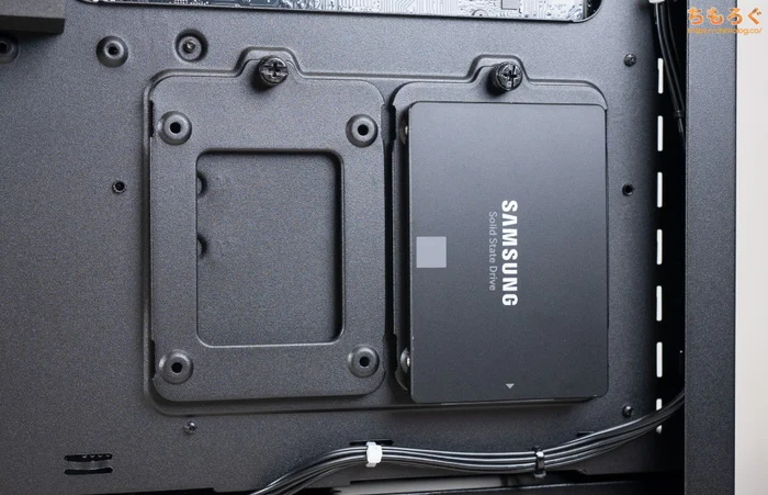 ツクモ G-GEARのSATA SSDの増設