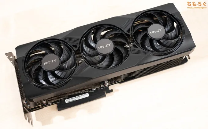 PNY RTX 5070 Ti Overclocked Triple Fan(写真)