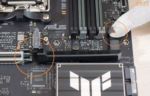 ASUS TUF GAMING B850-PLUS WIFI PCIeクイックリリース 写真