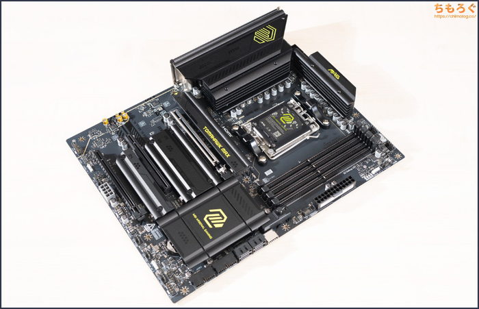 MSI MAG B850 TOMAHAWK MAXの写真