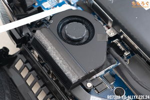 ASUS ROG Xbox Ally X 分解 写真